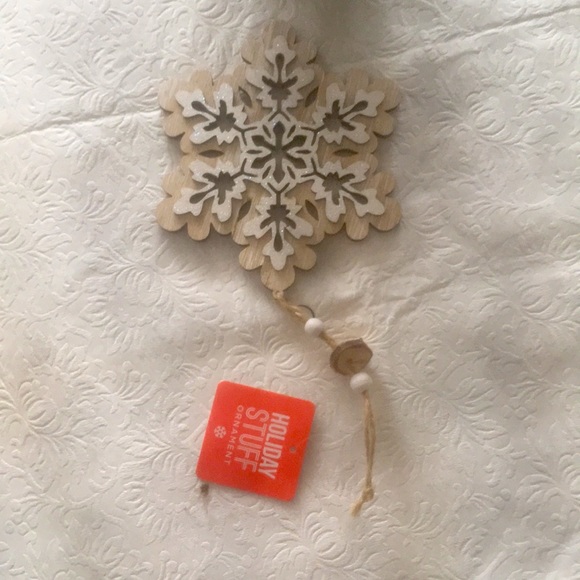 🔥NWT🔥6”x5” NATURA SNOW FLAKE ORNAMENT - Picture 2 of 6